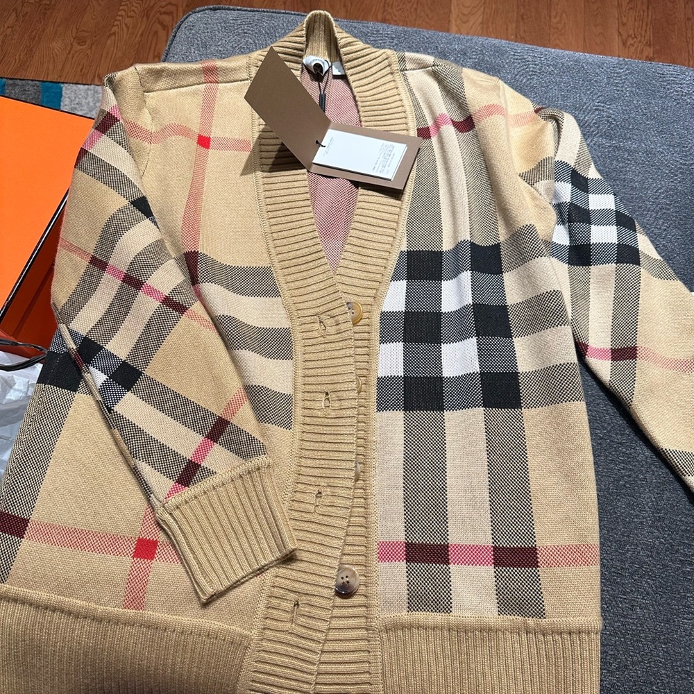 Burberry Tan and Red Knitwear - Picture 2 of 5
